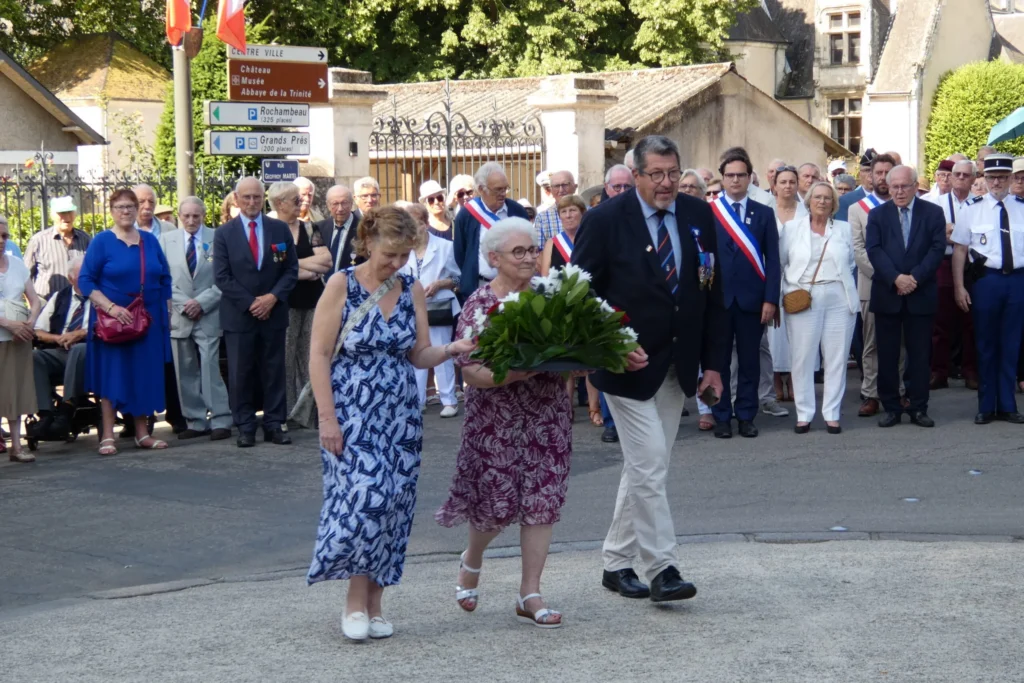 congrès UNC41 2026 : dépôt de la gerbe de l'UNC de Loir-et-Cher