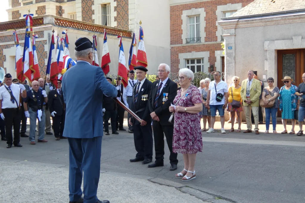 congrès UNC41 2026 : remise du drapeau de l'UNC Blois