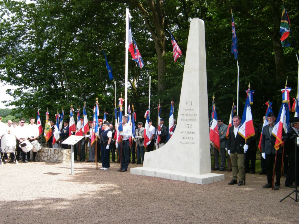 drapeaux à la commémoration de Bellande 2026