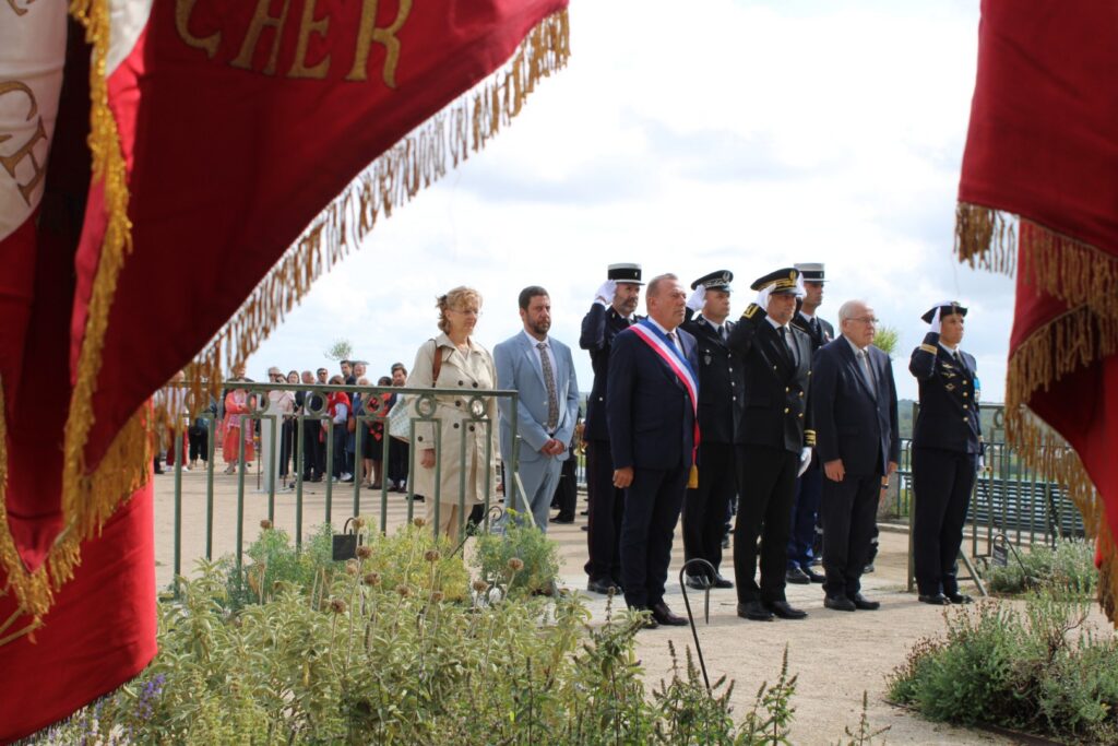 Les autorités à la commémoration de la libération de Blois, le 30 août 2026