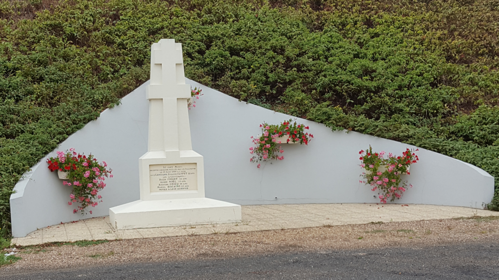 Stèle des fusillés de Nioche à Saint-Ouen